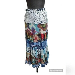 Planet gold skirt